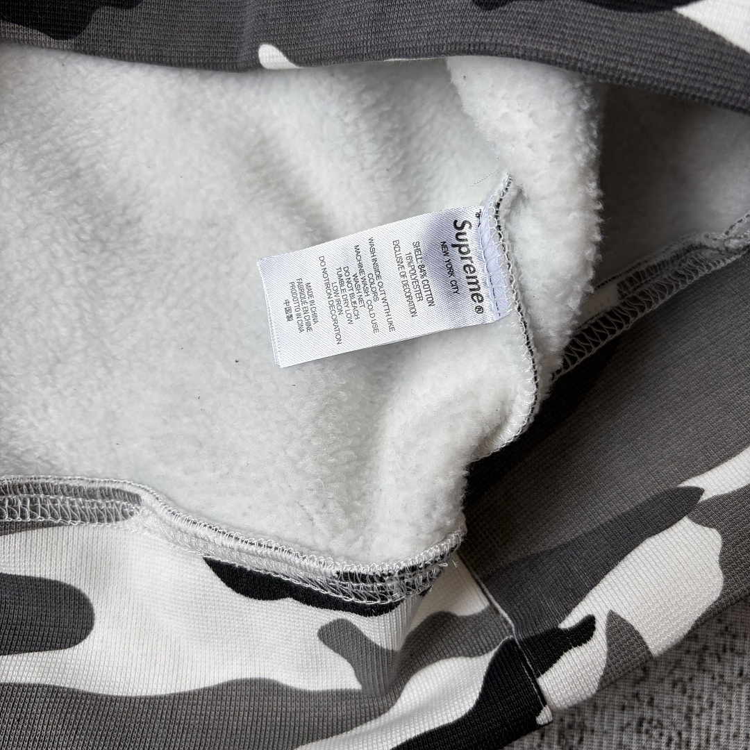 Supreme hoodie - Image 8