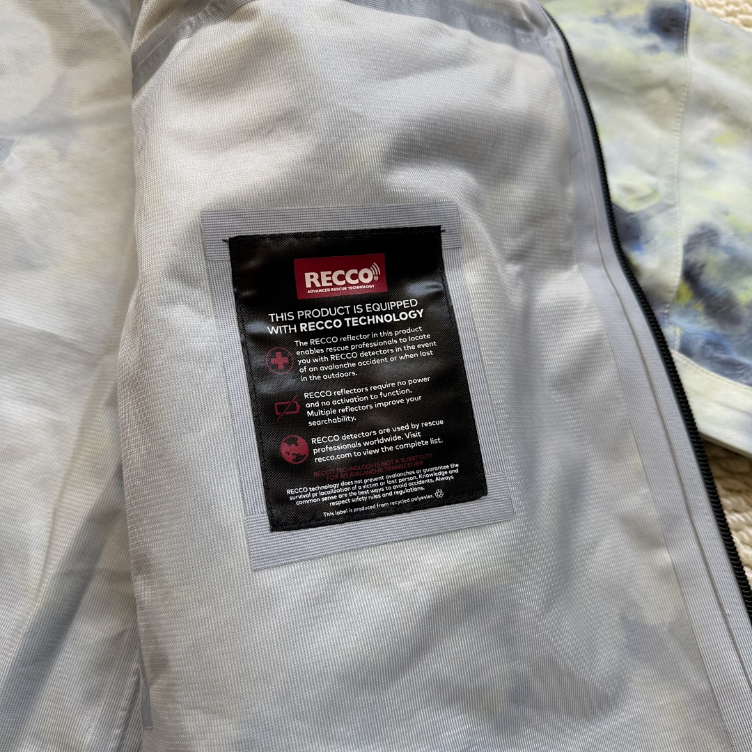 Nike jacket - Image 4