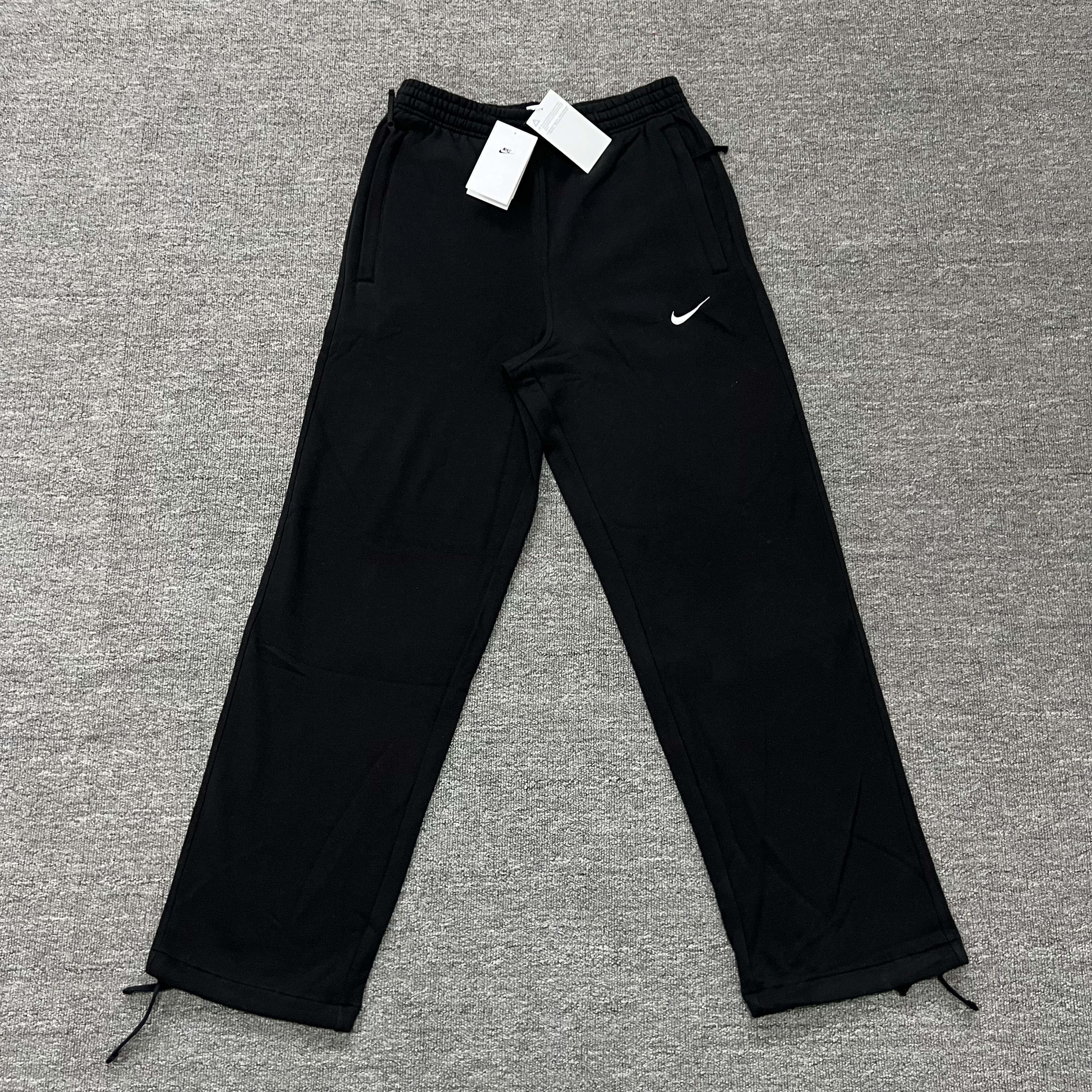 Nike baggy sweatpants - Image 10