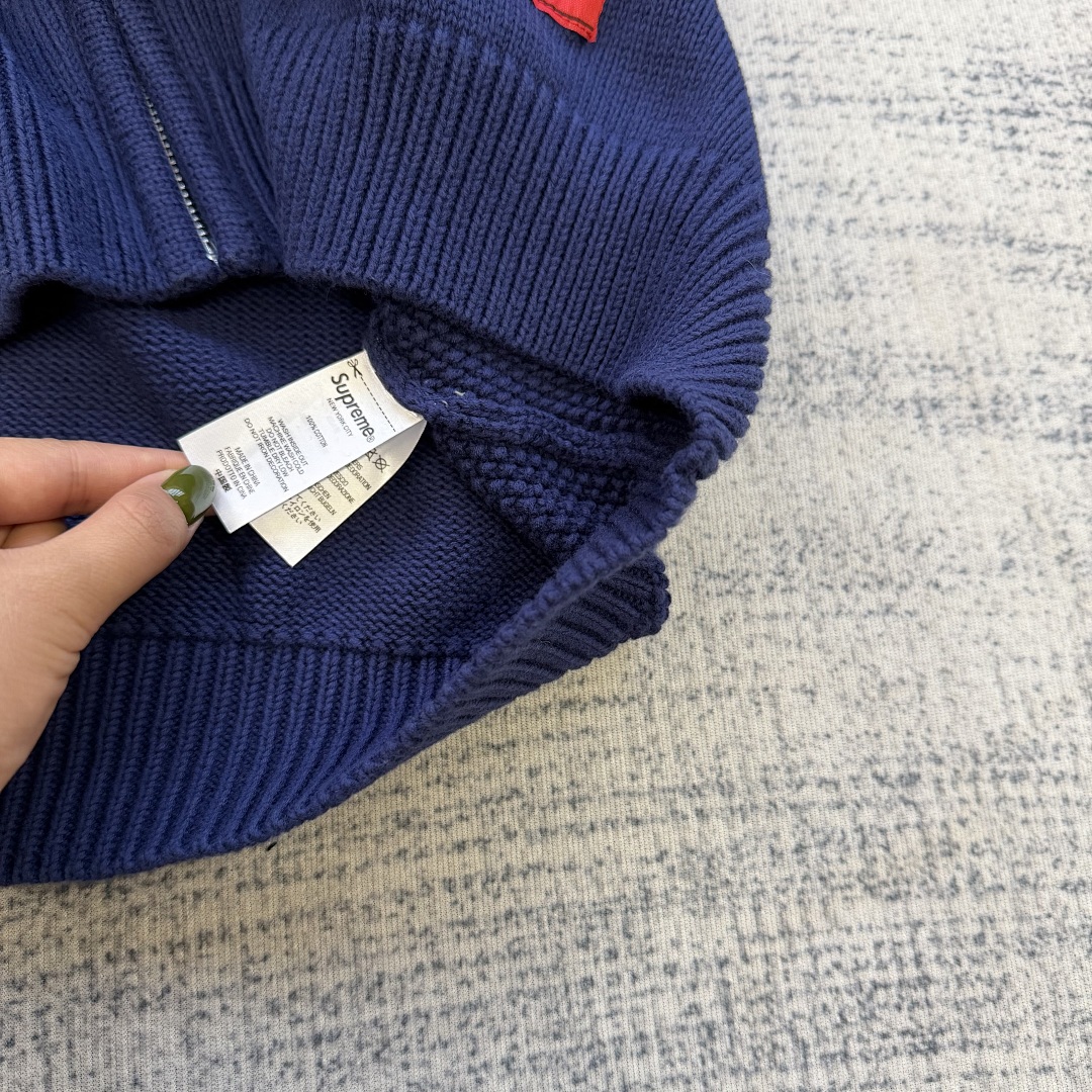 Supreme sweater - Image 48
