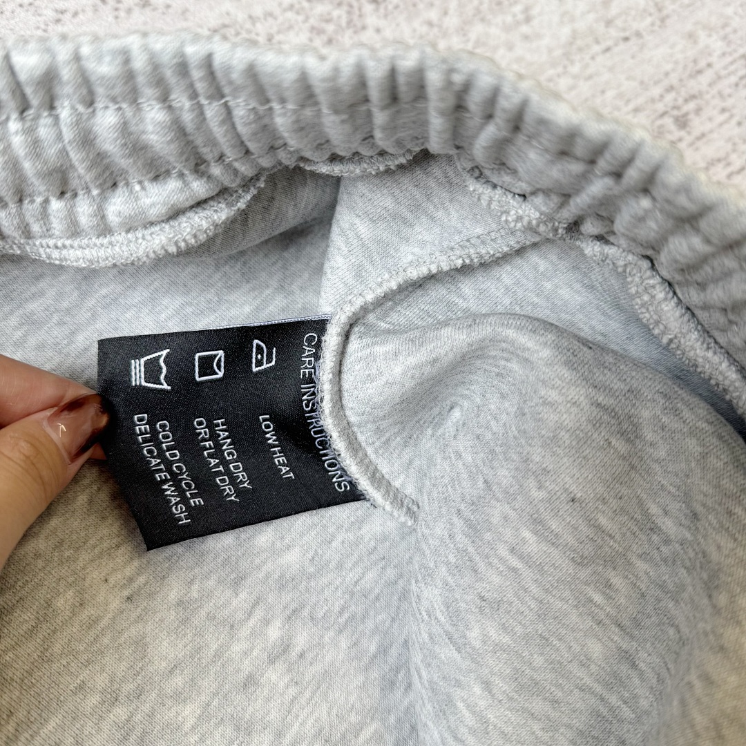 Saint Alexander tracksuit (hood) - Image 12