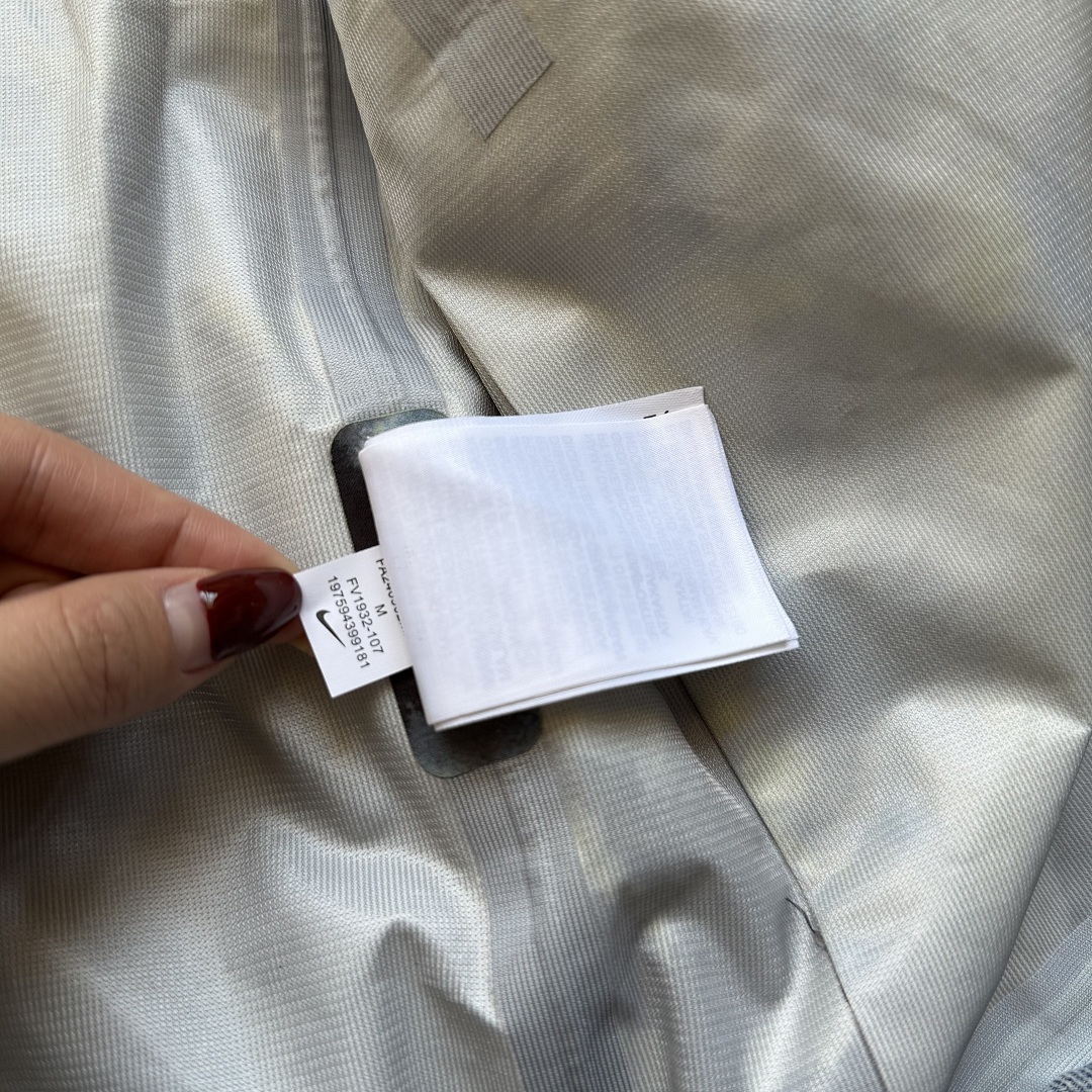 Nike jacket - Image 20