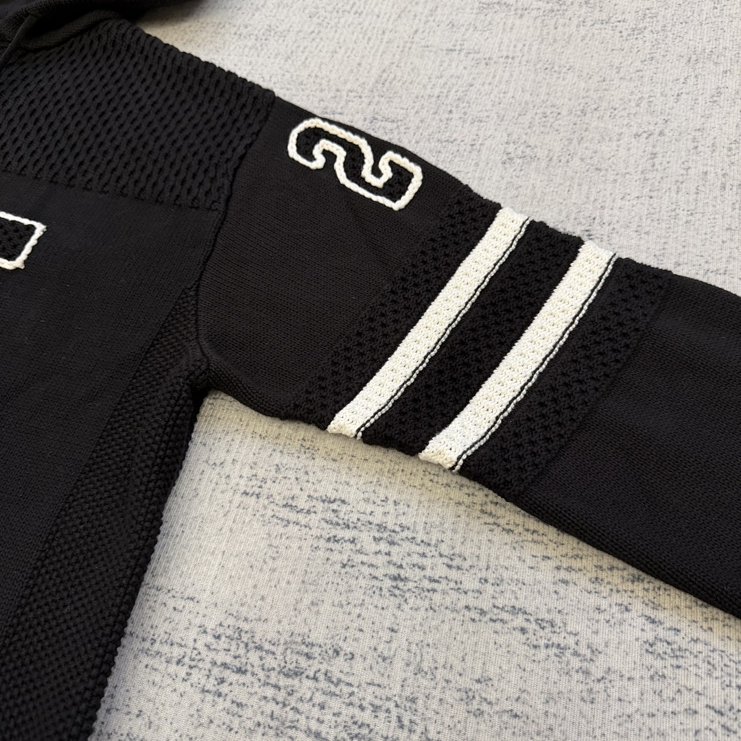 Supreme sweater - Image 29