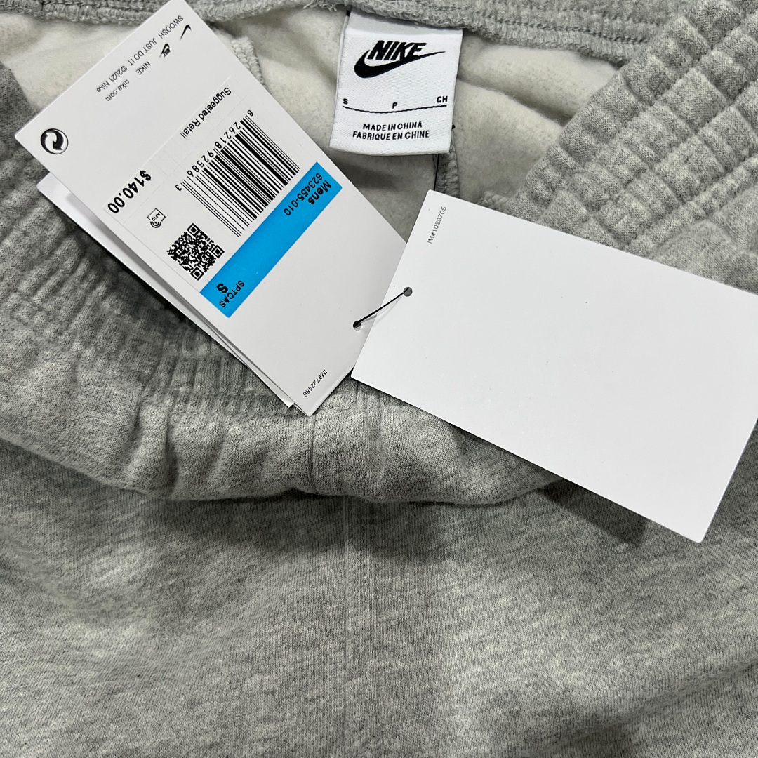 Nike baggy sweatpants - Image 4