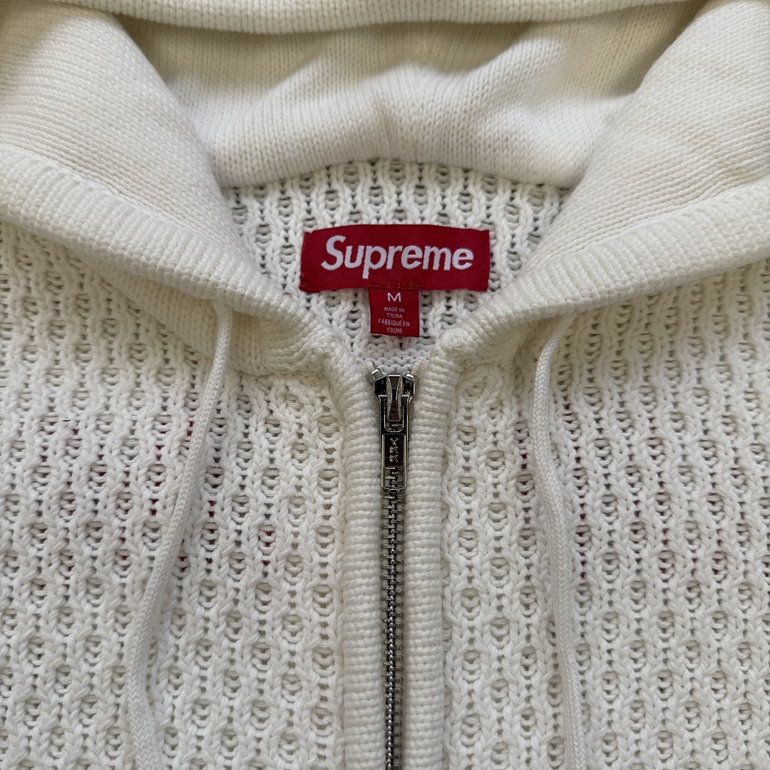 Supreme sweater - Image 7