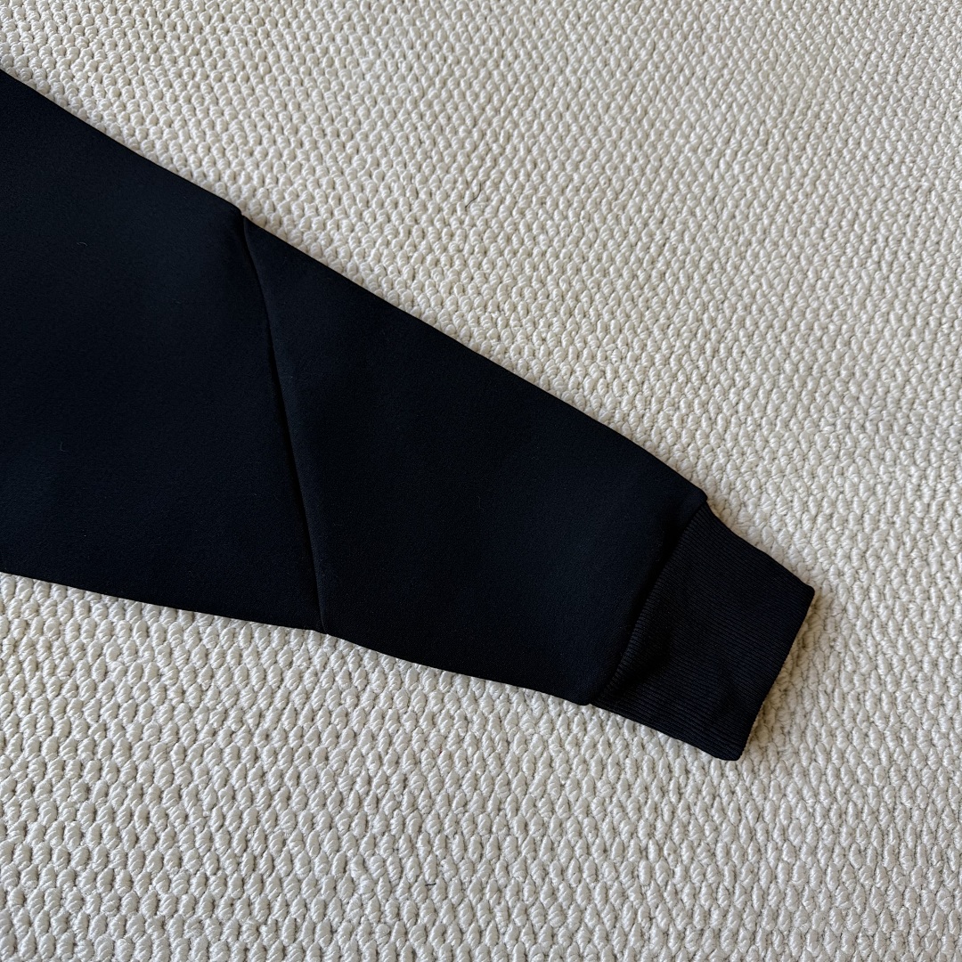 Saint Alexander tracksuit - Image 11