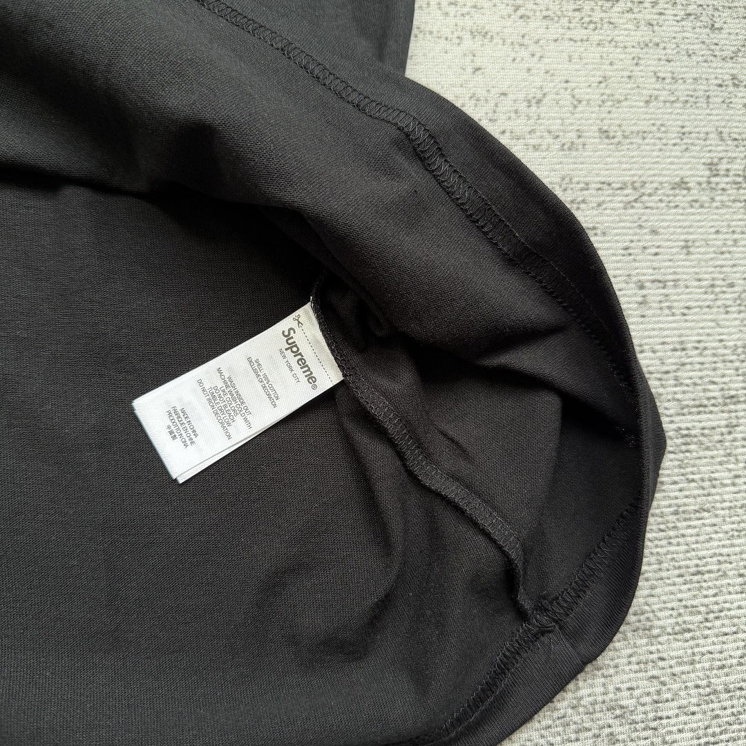 Supreme tee - Image 6