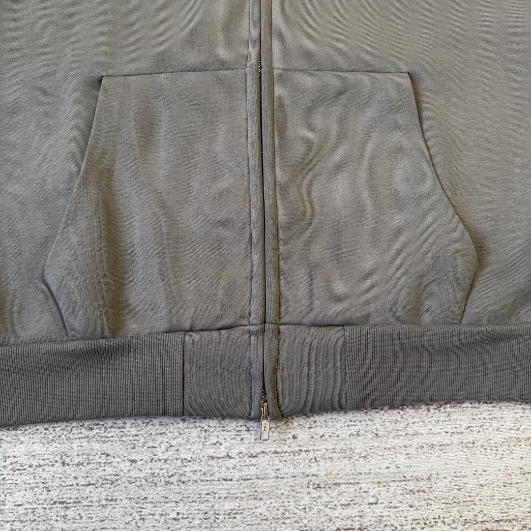 Saint Alexander tracksuit (ZIP) - Image 5