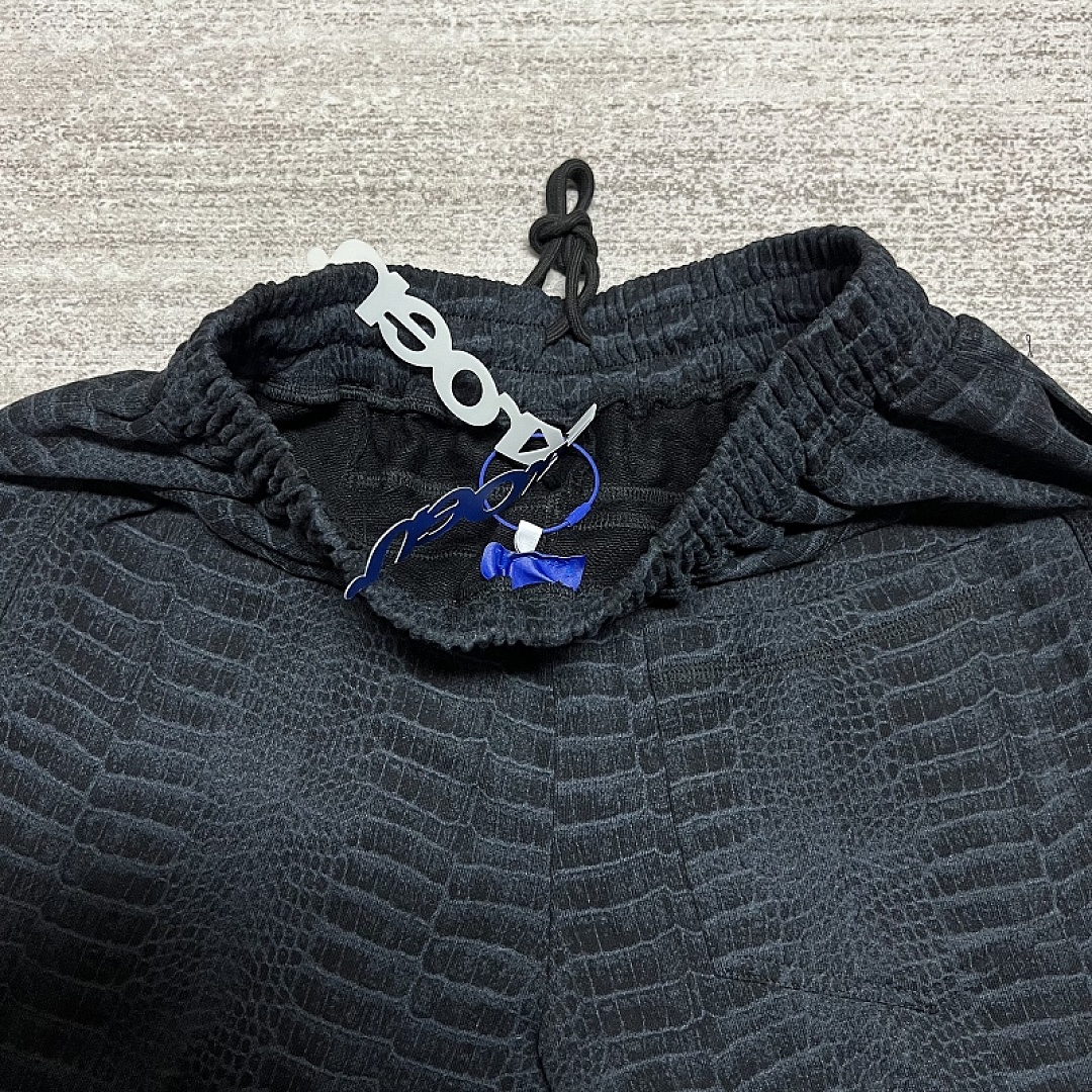 Kroen Croclock Hoodie (Black) - Image 26