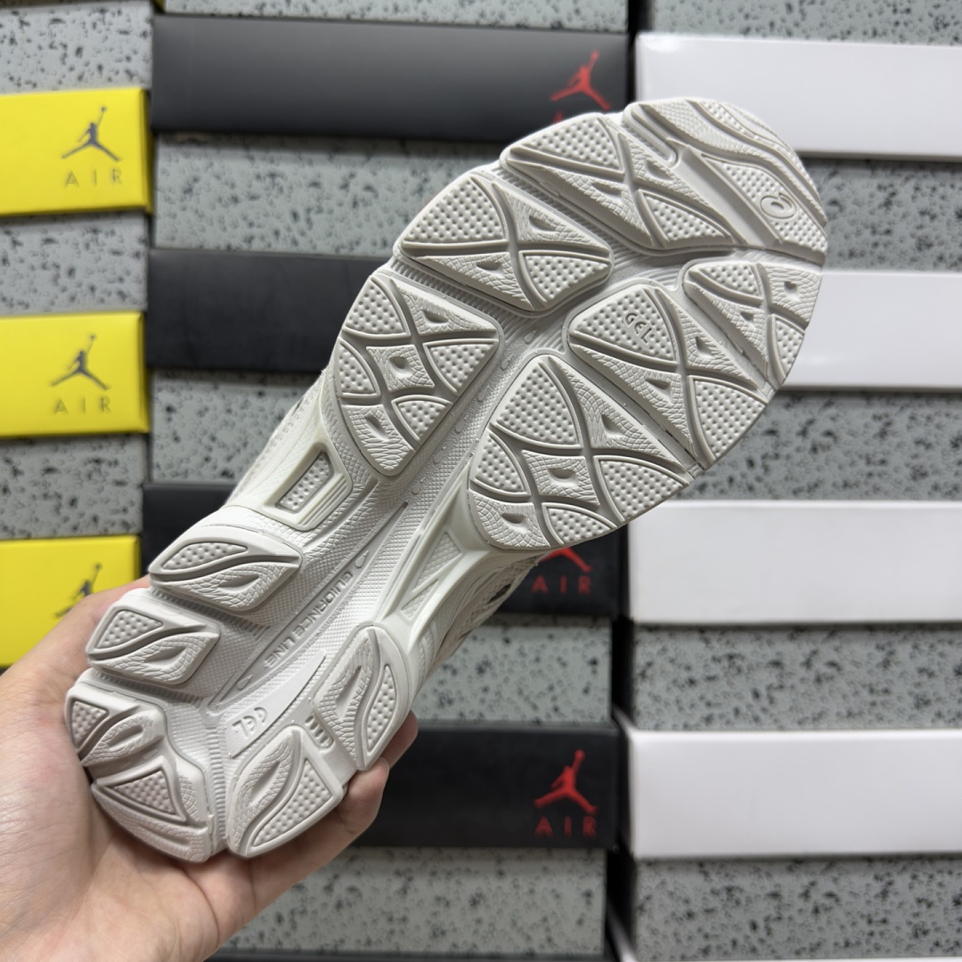 ASICS Gel-NYC Mineral (Beige) - Image 7