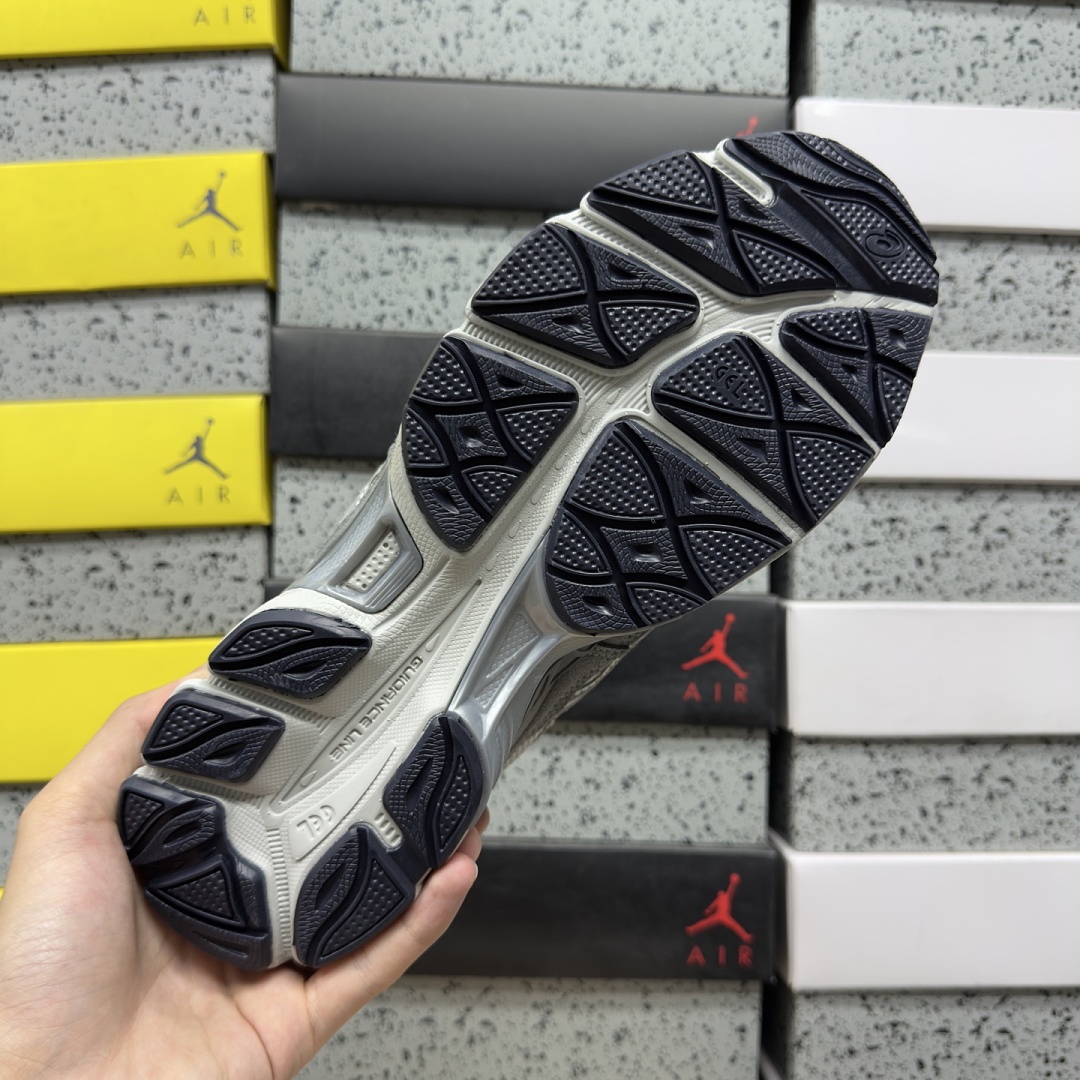 ASICS Gel-NYC Glacier Grey Gravel - Image 9